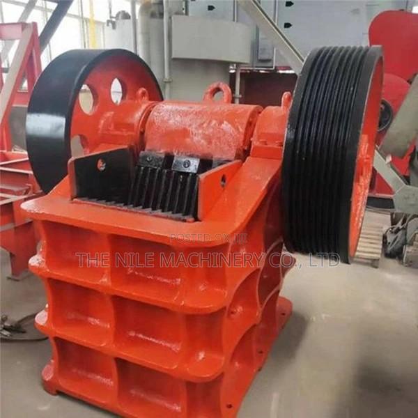 Crusher With Different Crushing Methods - main view