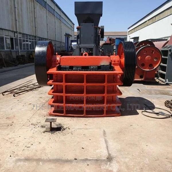 Energy Saving and Environmental Protection Jaw Crusher - main view