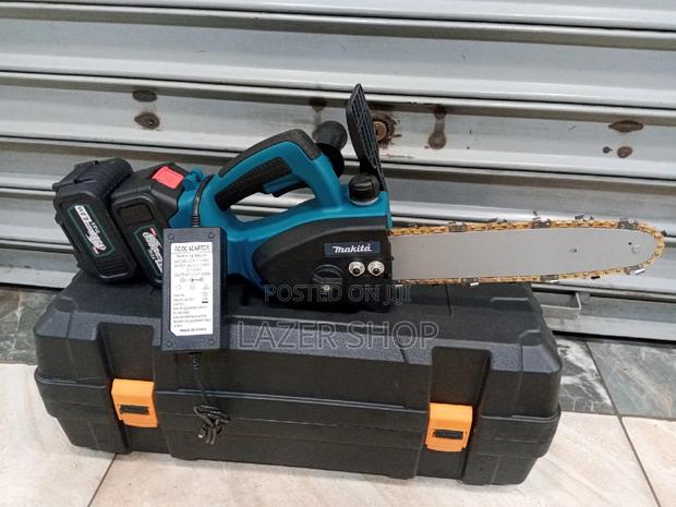 Makita Cordless Chainsaw - main view