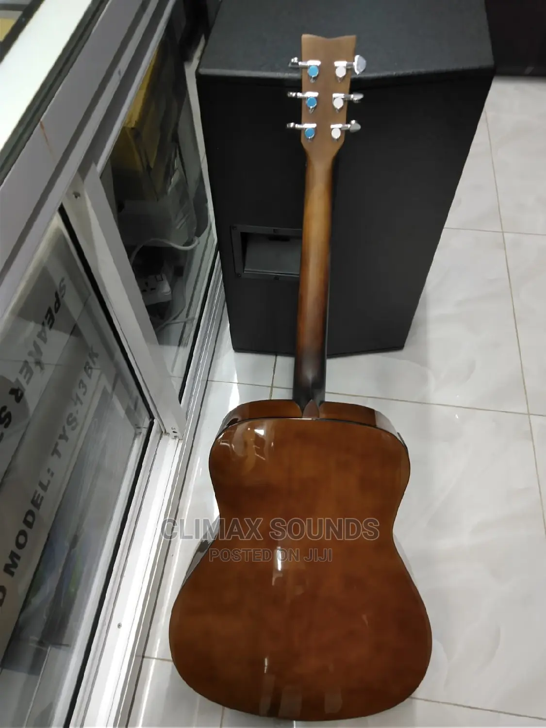 Yamaha Semi Acoustics F310