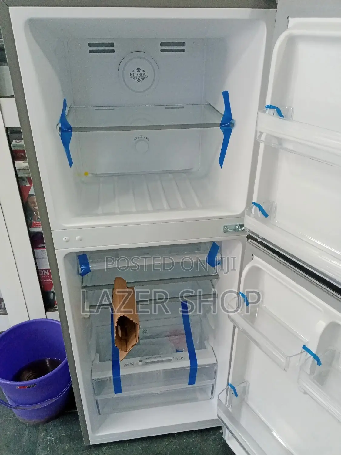 Von VART-25NHS Double Door Fridge 220L - Silver