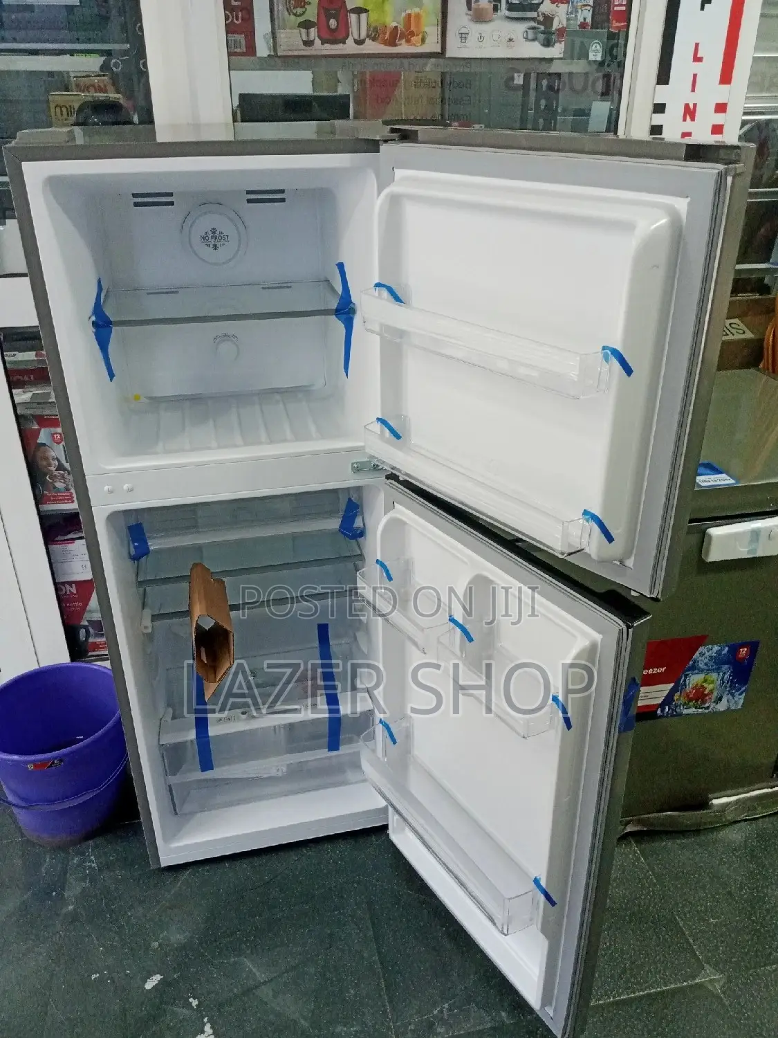 Von VART-25NHS Double Door Fridge 220L - Silver