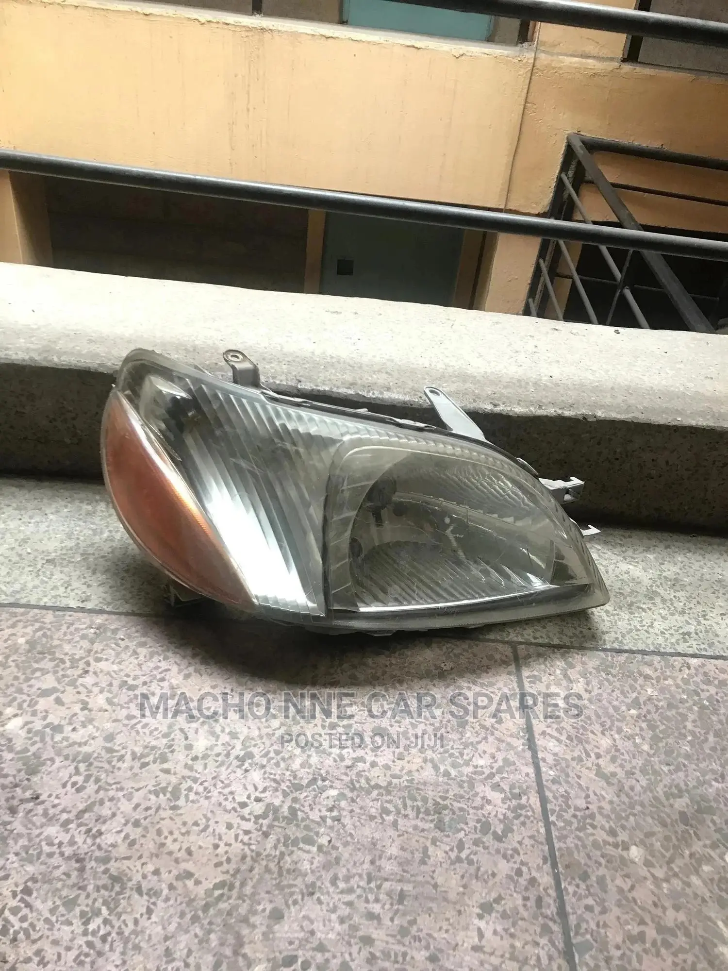 Toyota Platz Old Headlight
