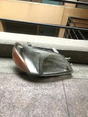Toyota Platz Old Headlight