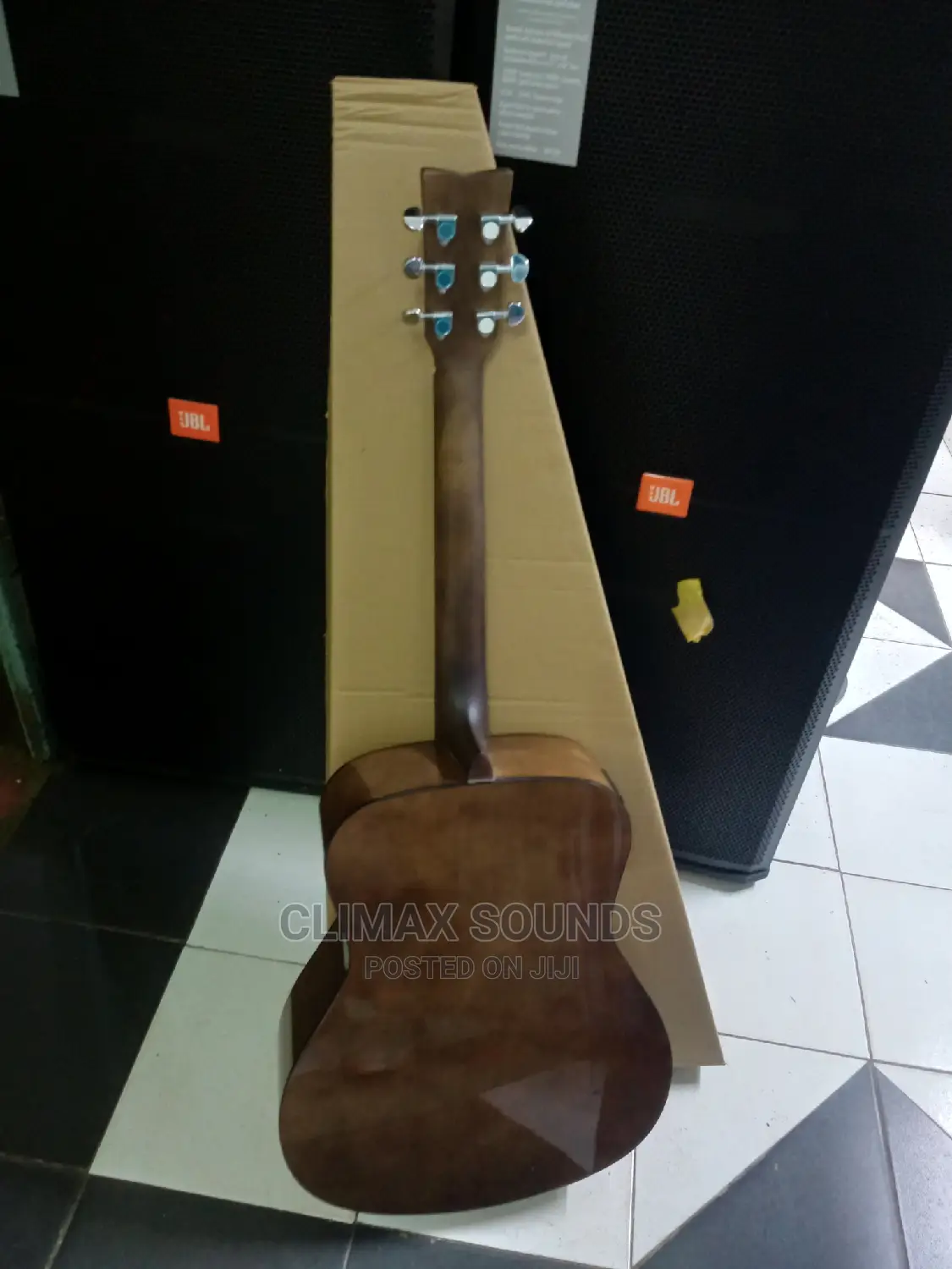 Yamaha Semi Acoustic Guitar F310