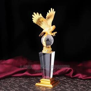 Eagle Sculpture Crystal Base Trophy Shaped Home/Office Decor - thumbnail 2
