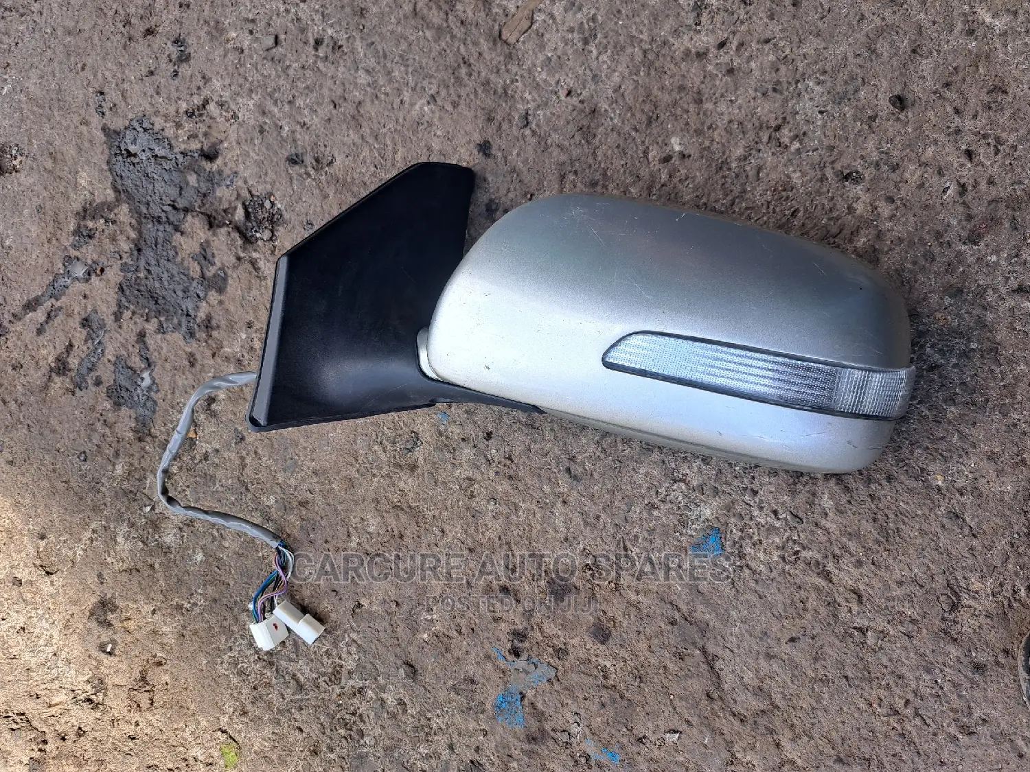 Avensis Side Mirror With Indicator