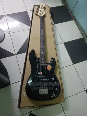 Bass Guitar Fender 4 Strings