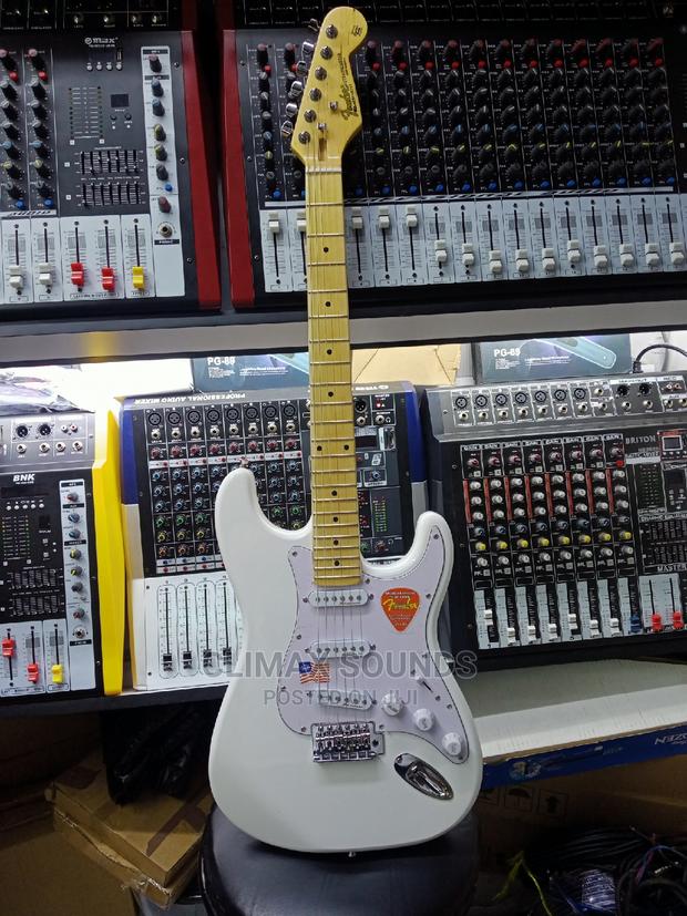 Fender Electric Rythm Guitar - main view