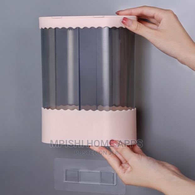 Twin Disposable Cup Holder - thumbnail 4