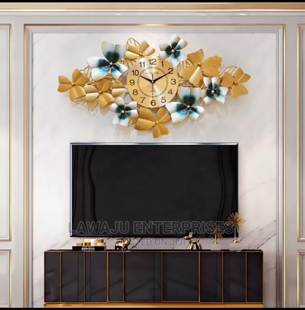 Wrought Iron Flower Metallic Silent Wall Clock - thumbnail 2