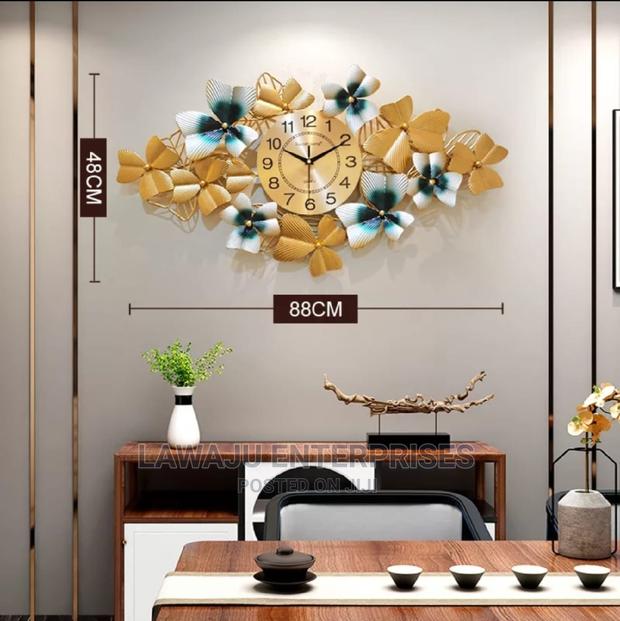 Wrought Iron Flower Metallic Silent Wall Clock - thumbnail 3