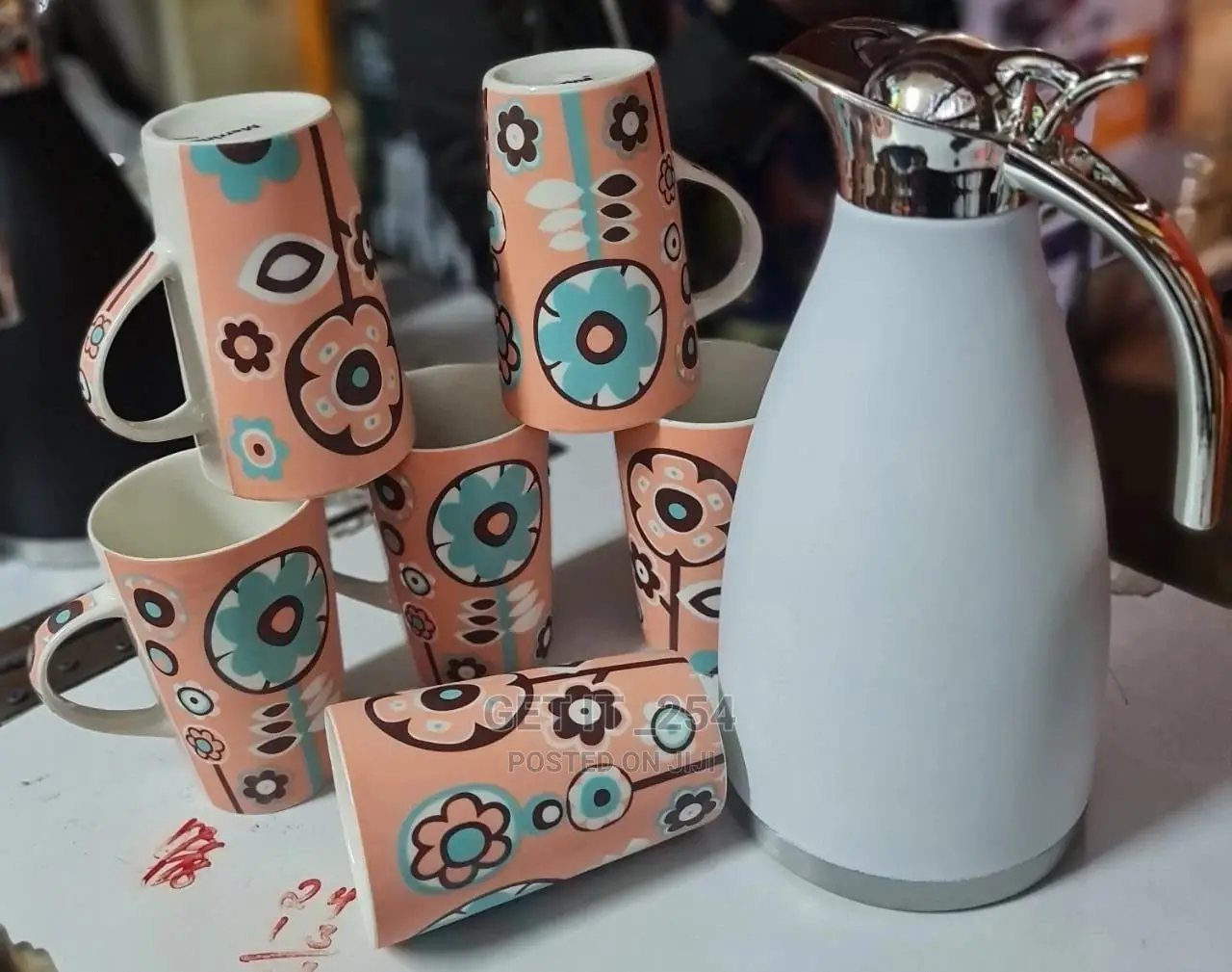 6pcs Mugs and 1 Vacuum Flask
