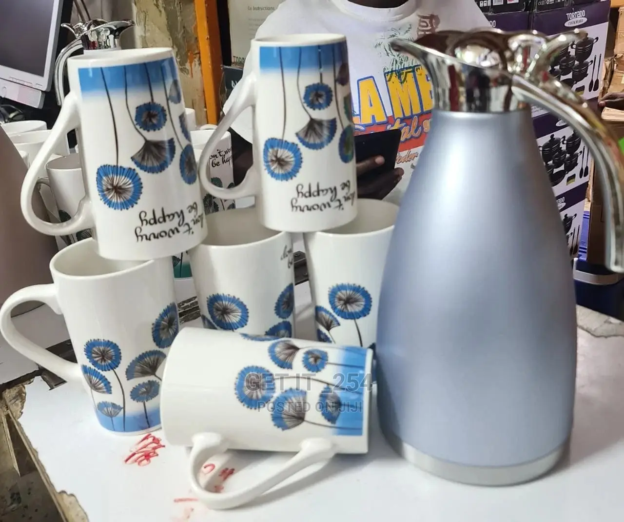 6pcs Mugs and 1 Vacuum Flask
