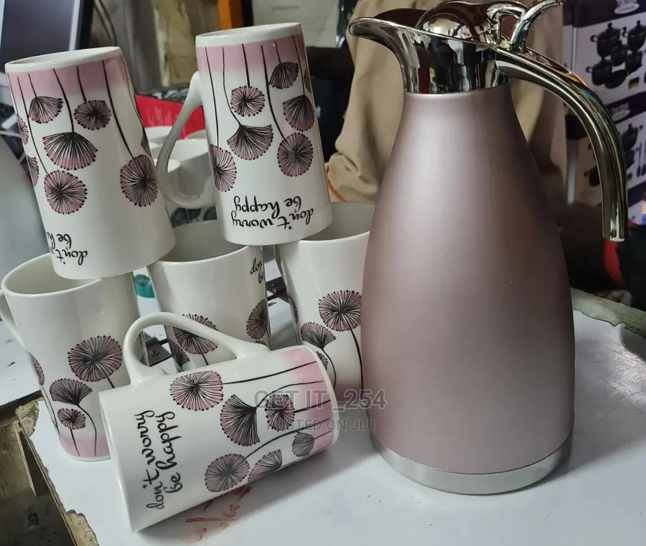 6pcs Mugs and 1 Vacuum Flask