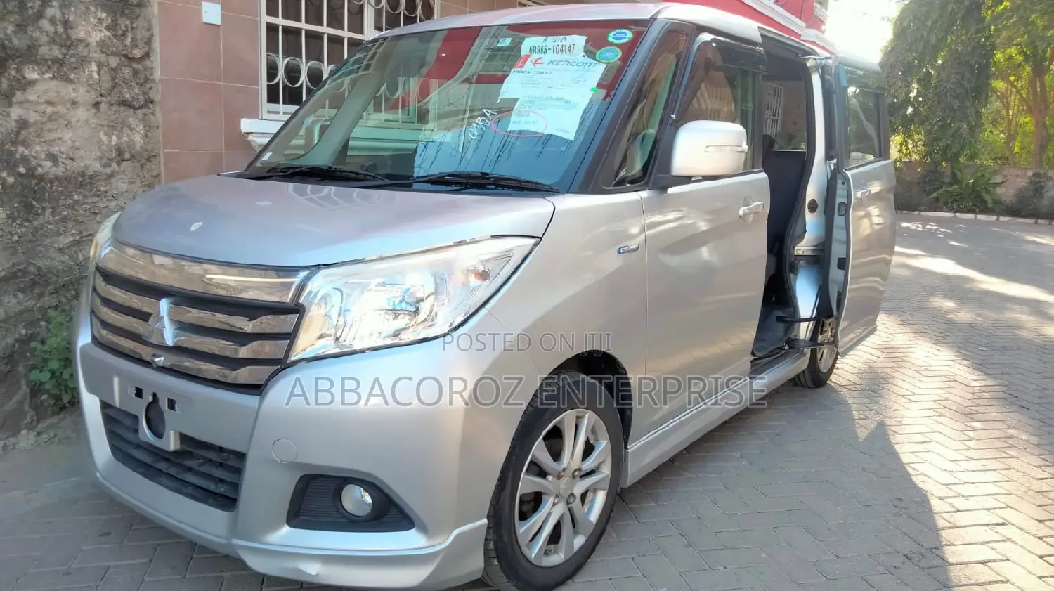 Mitsubishi Delica 2016 Silver