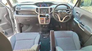 Mitsubishi Delica 2016 Silver