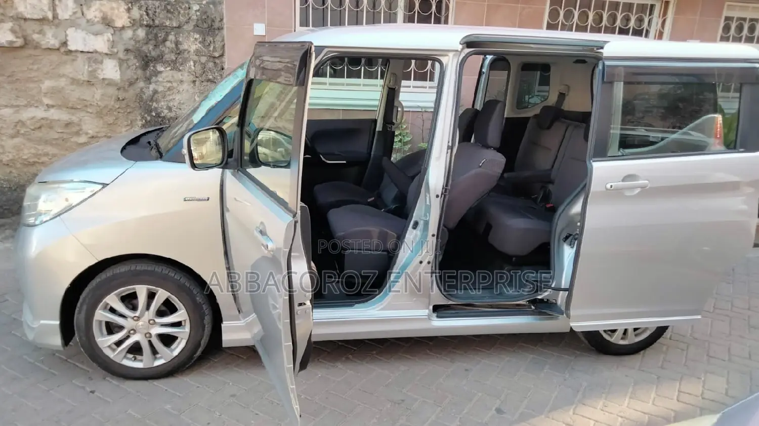 Mitsubishi Delica 2016 Silver