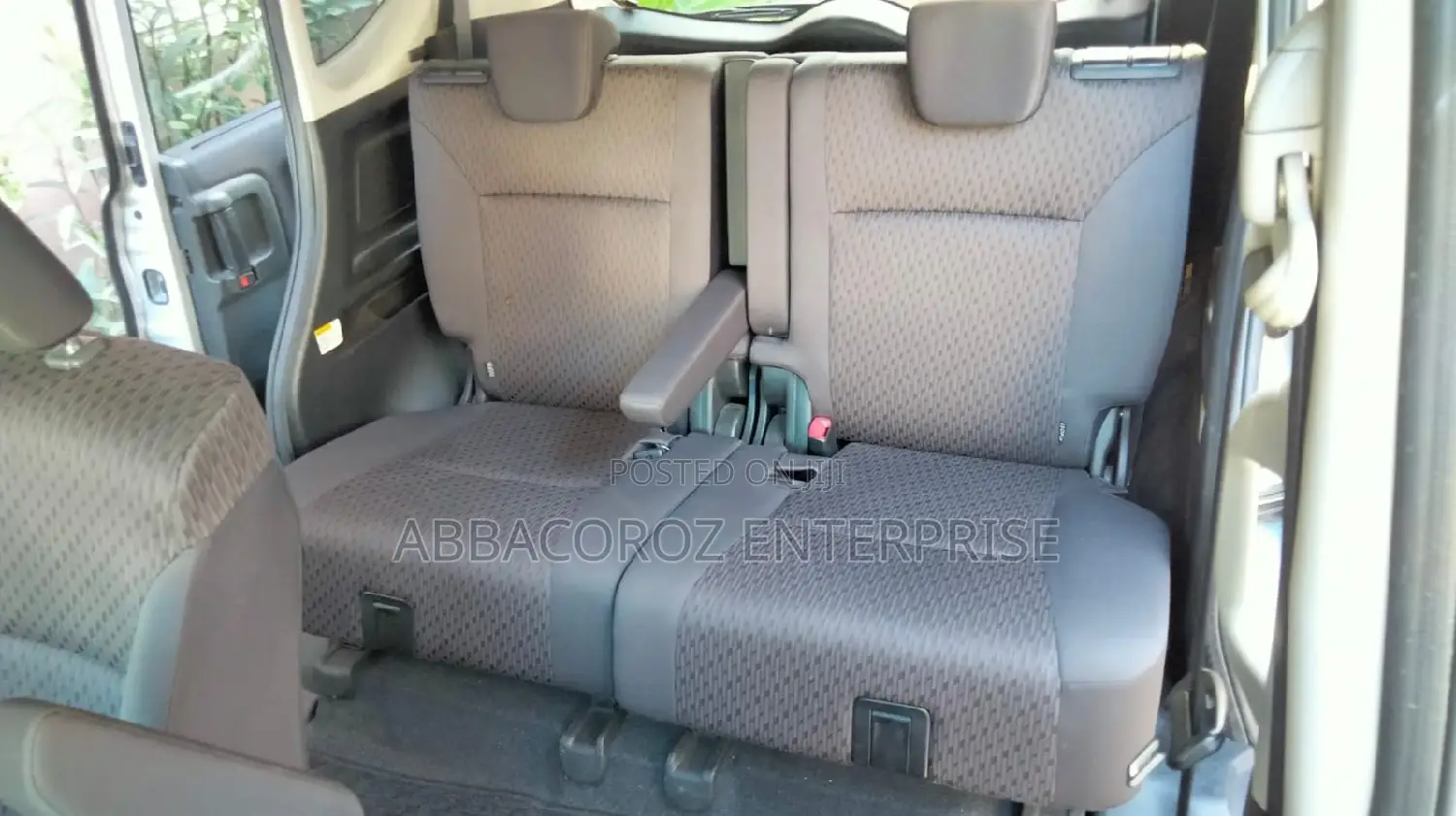 Mitsubishi Delica 2016 Silver