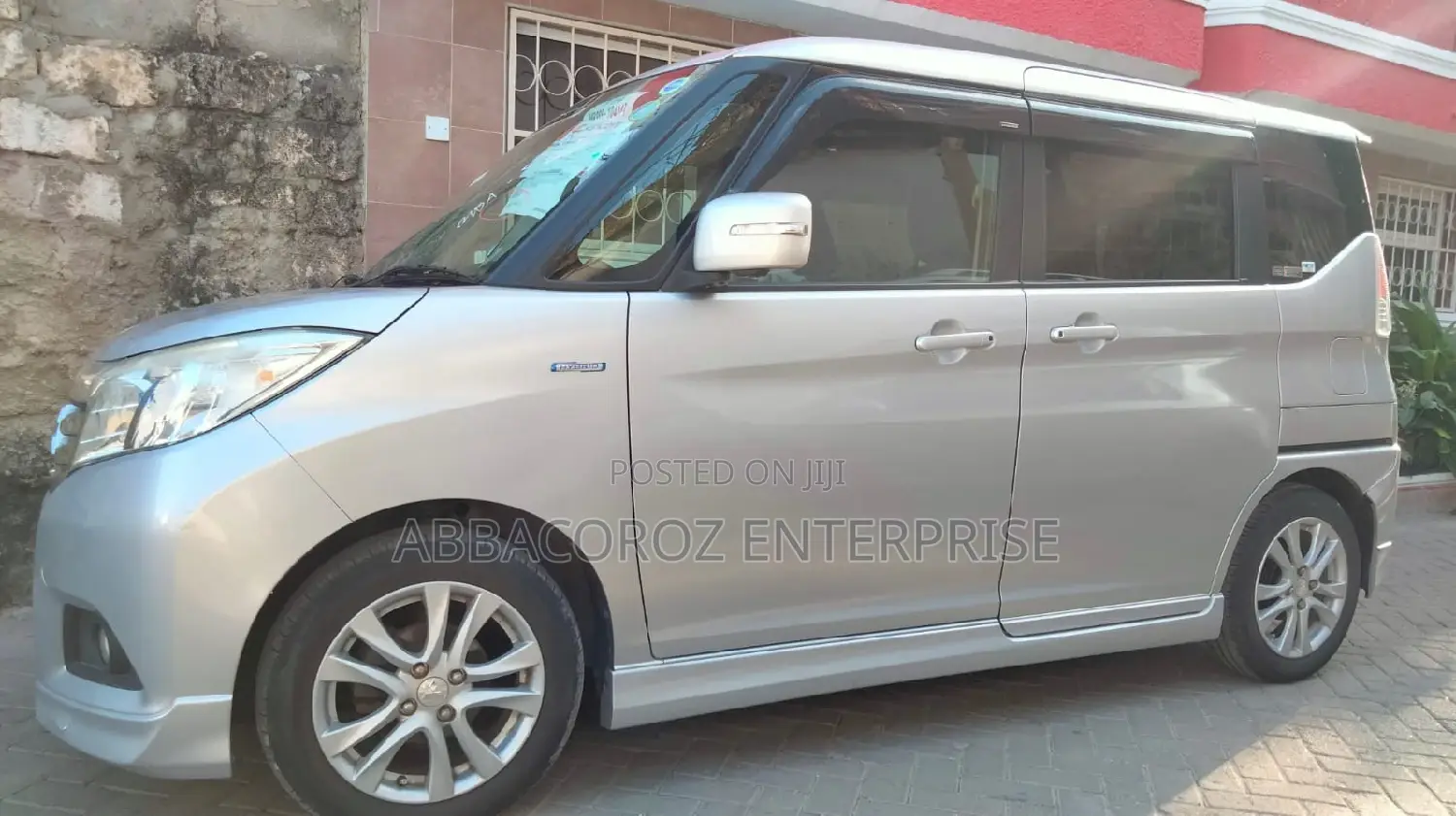 Mitsubishi Delica 2016 Silver