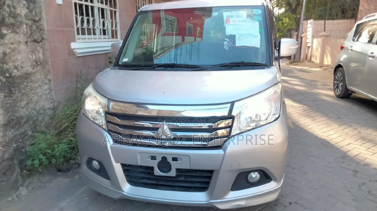 Mitsubishi Delica 2016 Silver