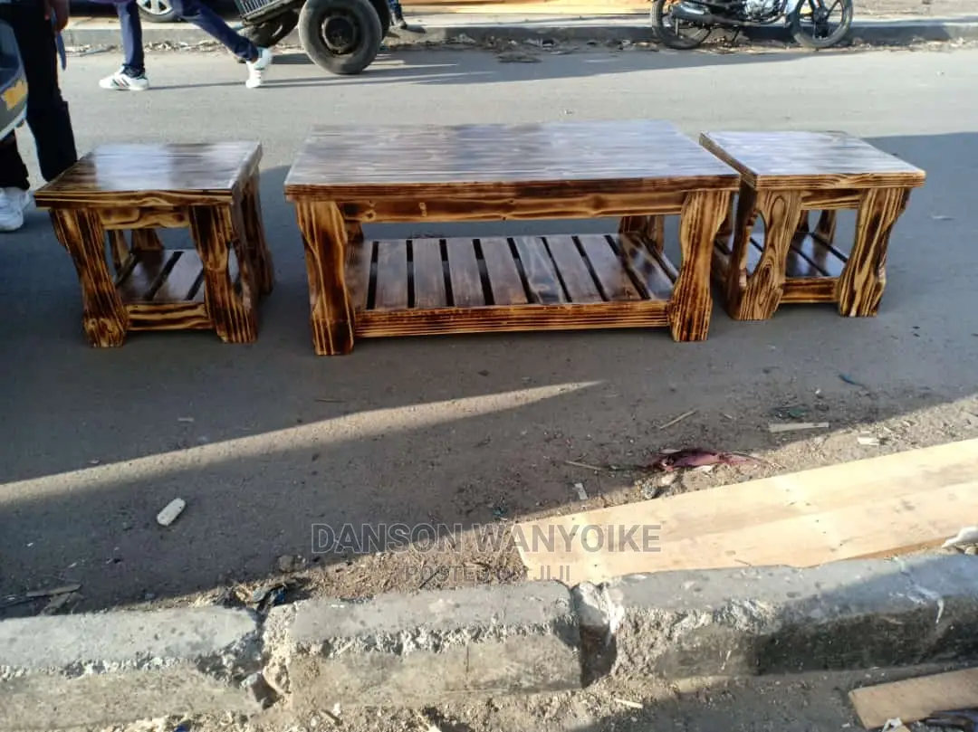 Pallet Coffee Table With Stools for Sale