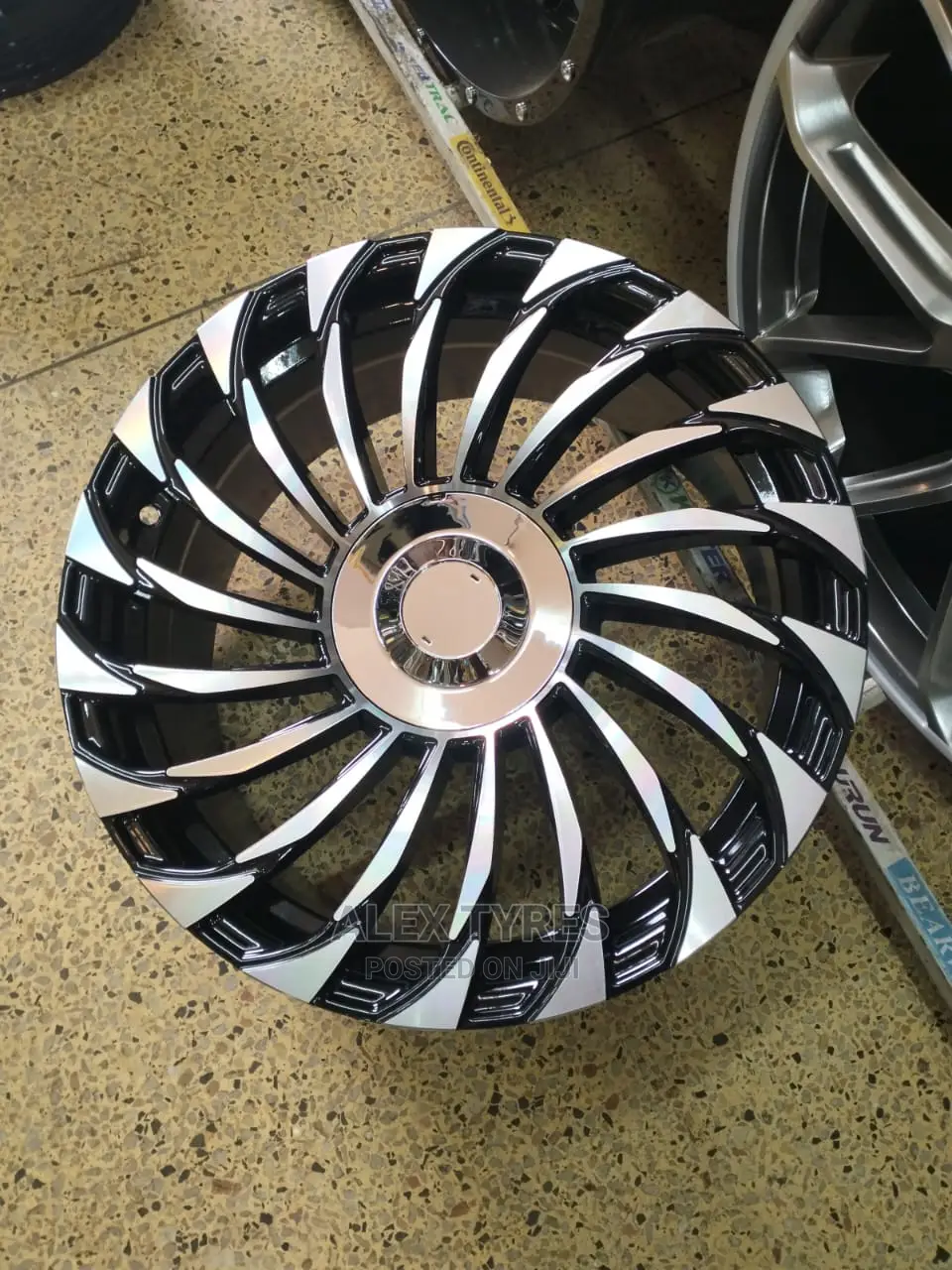 Size 17 Inches Harrier Alloy Rims Set