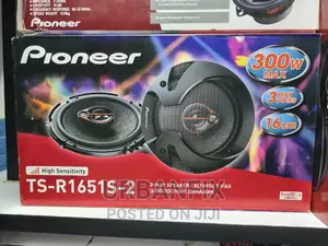 Pioneer 300 Watts 6 Inch Round Speakers