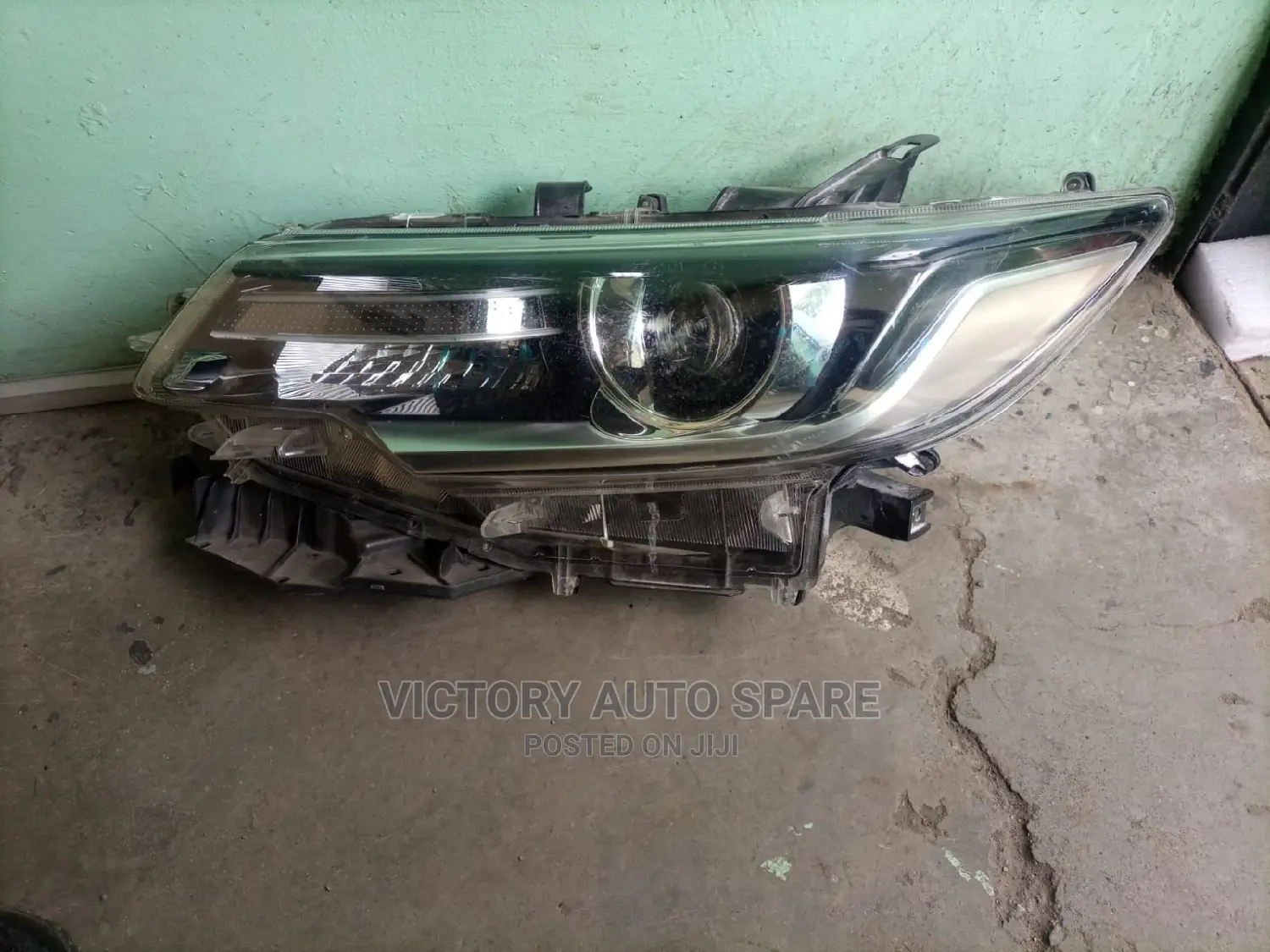 Allion 2017/2018 Headlight Xenon