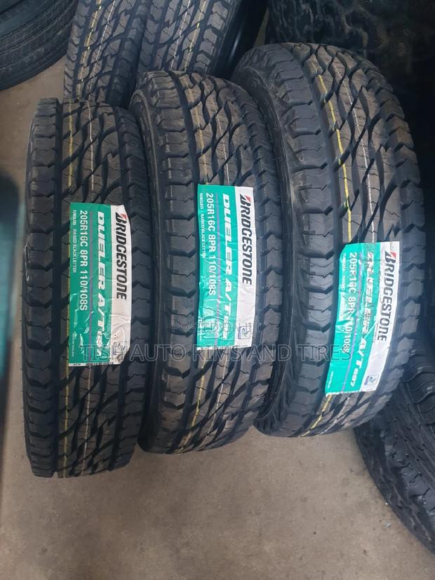 205R16 Bridgestone Dueler a/T - main view