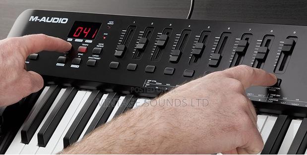 M-Audio Oxygen 49 (MKV) 49 Key USB MIDI Keyboard Controller - thumbnail 3