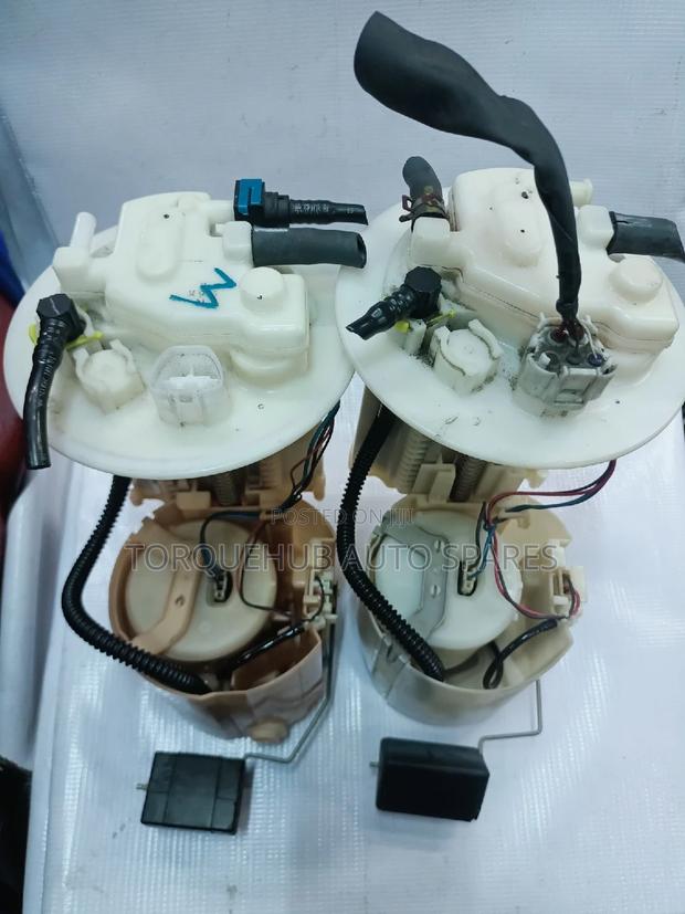 Auris/Aqua Fuel Pump - main view