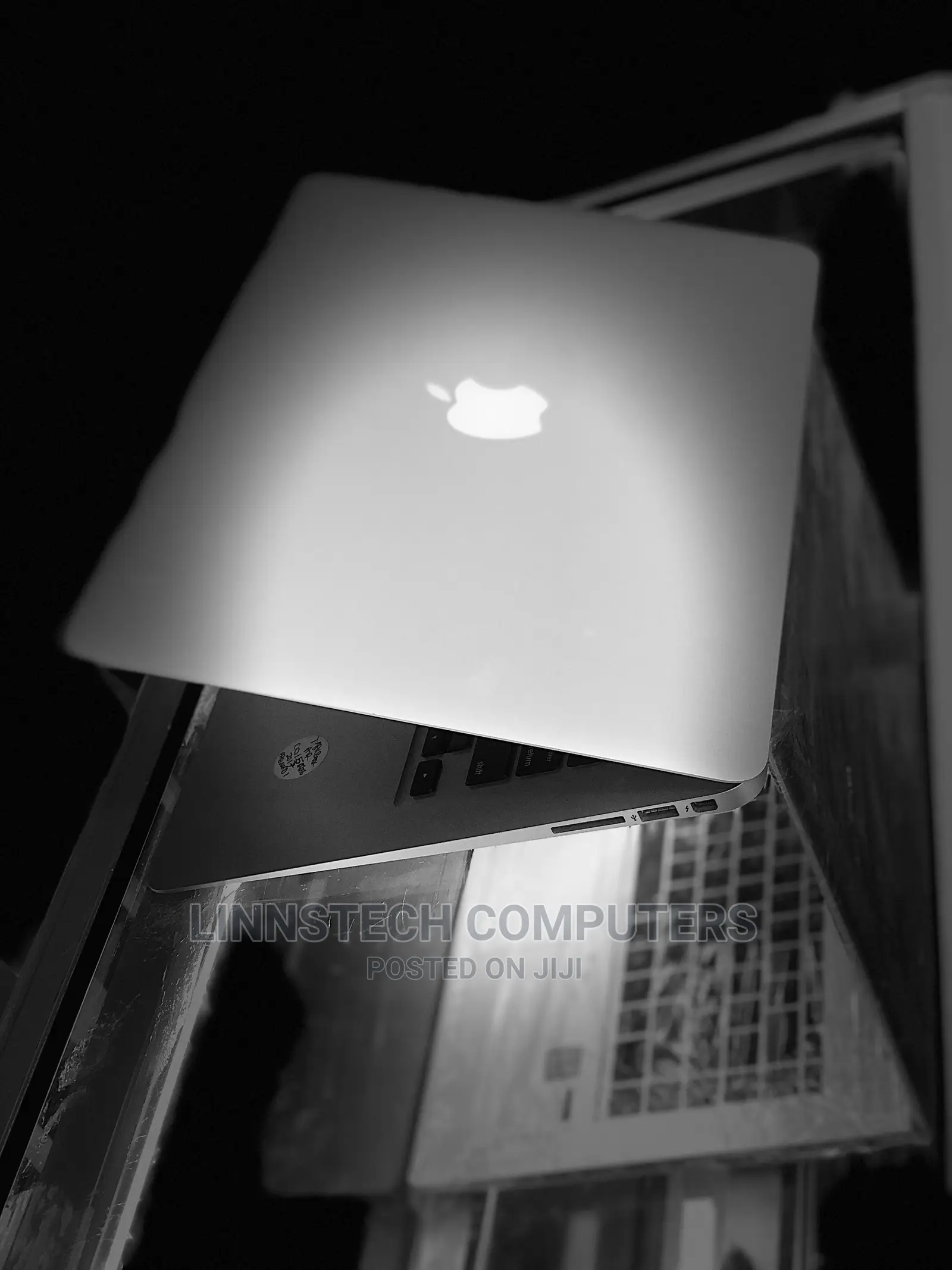 Laptop Apple MacBook Pro 2016 8GB Intel Core I5 SSD 256GB