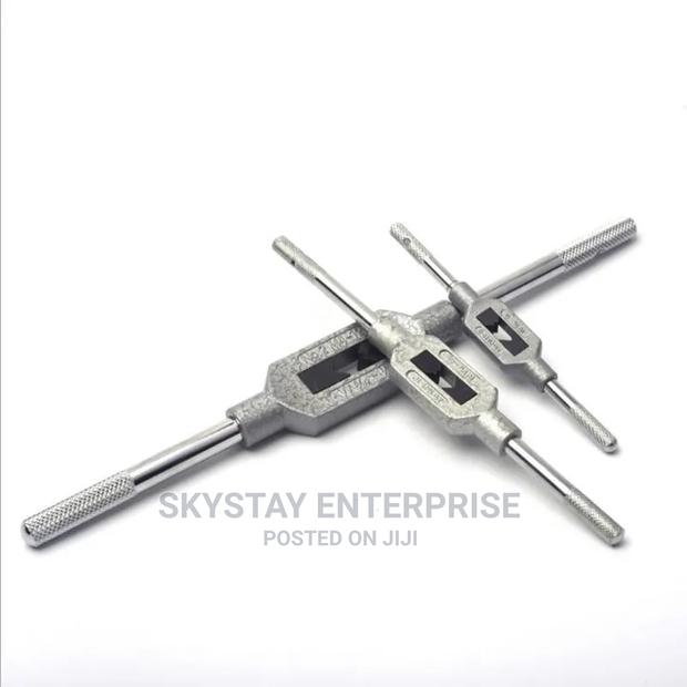 Thread Tap Holders 4 Sizes - main view