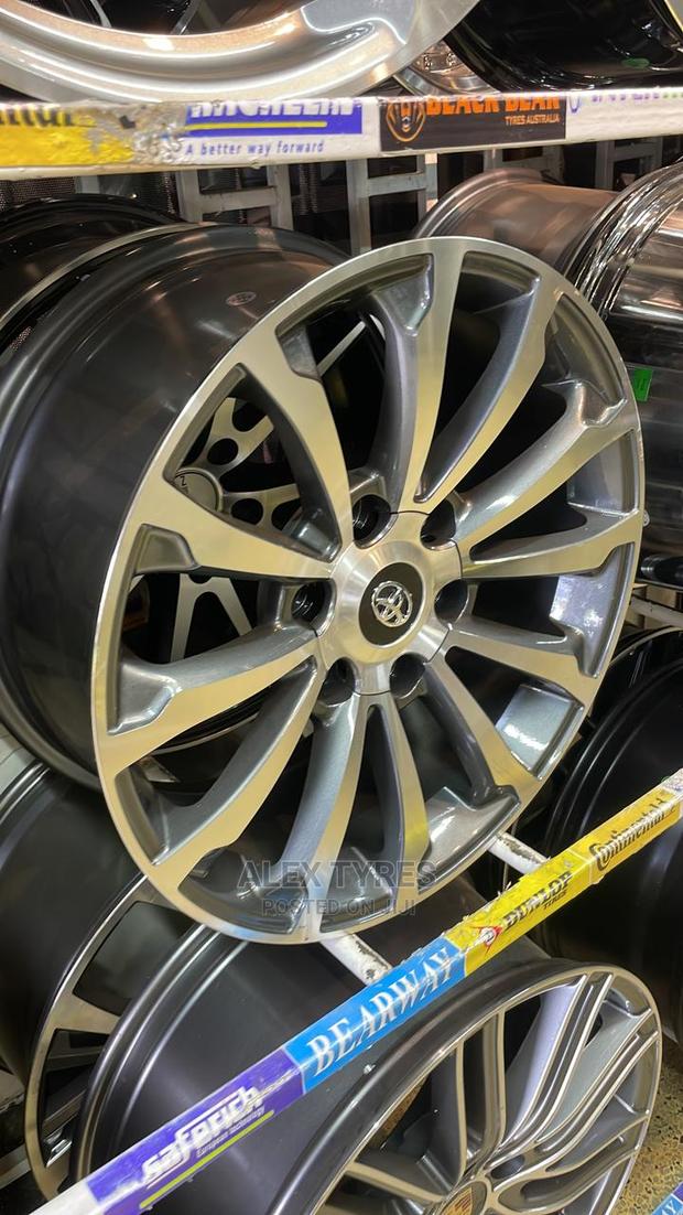 Size 18 Inches Tx Prado Alloy Rims Set