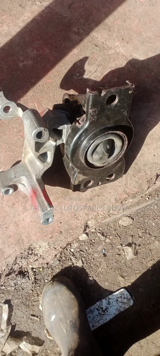 Nissan Serena Engine Mount
