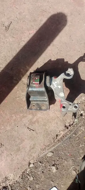 Nissan Serena Engine Mount