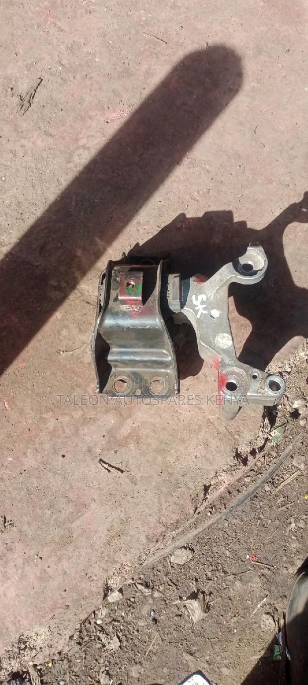 Nissan Serena Engine Mount - thumbnail 3