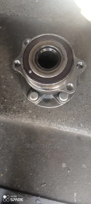 Subaru Forester Sj5 Wheel Hub