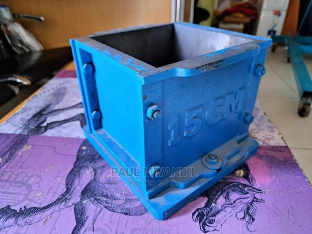 Heavy Duty Cube Moulds. 150mm. CAST IRON. - main view