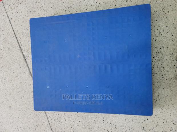 Flat Plastic Pallets- Brand New - main view