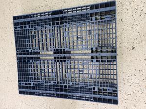 Plastic Pallets- New 2000kgs - thumbnail 2