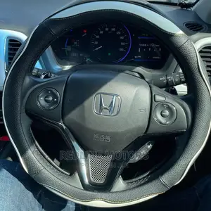Honda Vezel 1.5 Hybrid 4WD 2016 Black