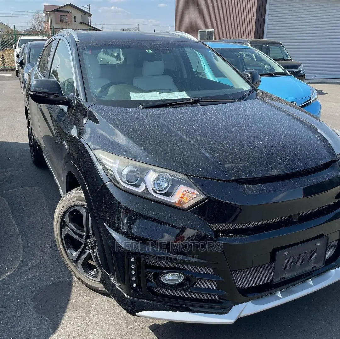 Honda Vezel 1.5 Hybrid 4WD 2016 Black