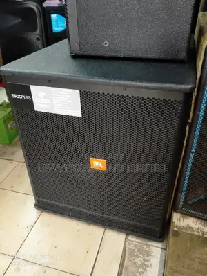 SRX 718s Bass Speaker