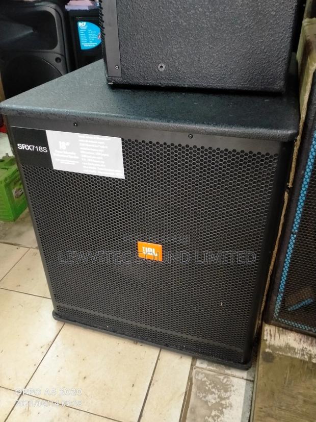 SRX 718s Bass Speaker - main view