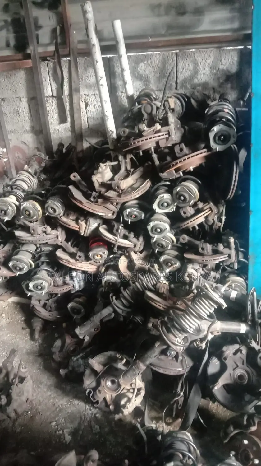 Toyota Fielder,Axio,Nze,Hubs