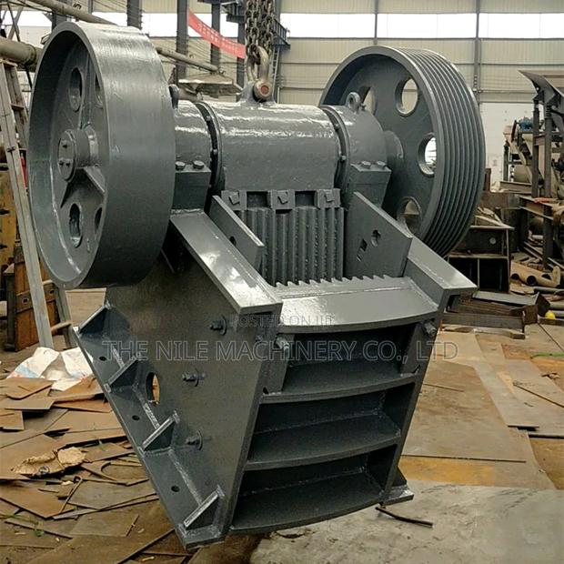 Industrial-Scale Jaw Crusher - main view