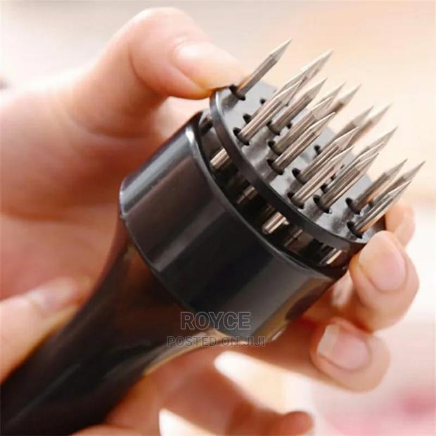 Meat Tenderizer With Stainless Steel Needles - thumbnail 3