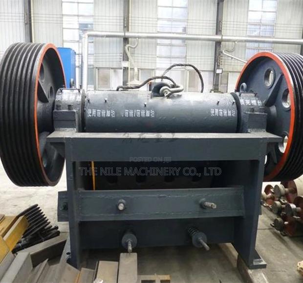 Aggregate Crushers Used in Mining, Quarrying - main view